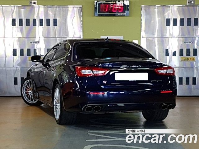 Maserati Quattroporte S Q4 3.0 V6 — пробег 18 000 км — фото 3 из 5