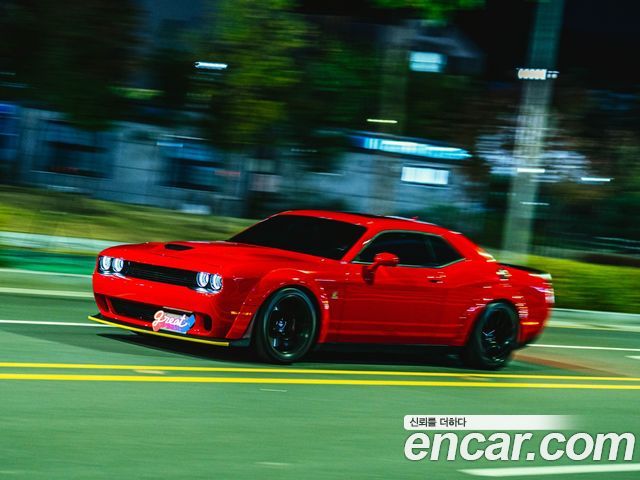 Dodge Challenger 6.4 — пробег 7 500 км — фото 1 из 5