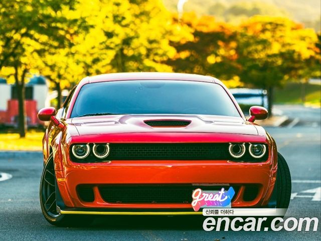 Dodge Challenger 6.4 — пробег 7 500 км — фото 3 из 5