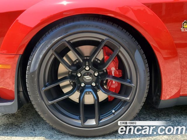 Dodge Challenger 6.4 — пробег 7 500 км — фото 5 из 5
