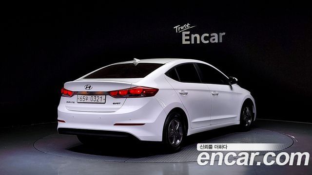 Hyundai AVANTE 1.6 e-VGT SMART — пробег 74 568 км — фото 2 из 5