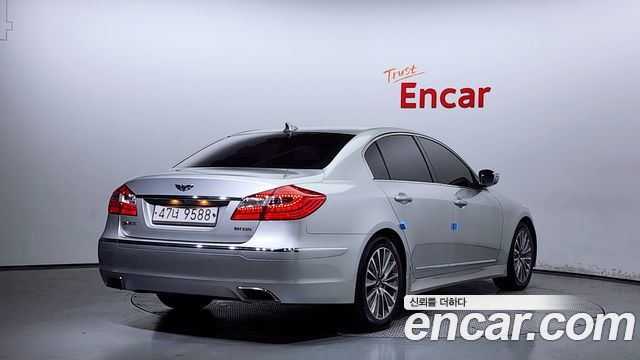 Hyundai Genesis из Кореи Encar