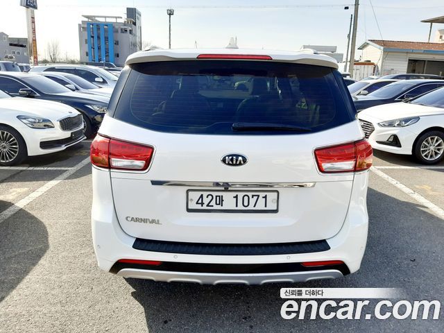 Kia Carnival из Кореи Encar