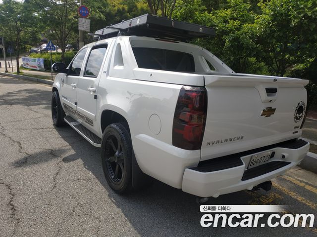 Chevrolet Avalanche 5.3 — пробег 80 400 км — фото 4 из 5