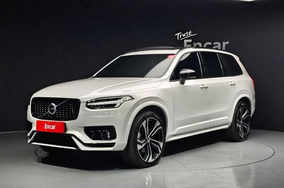 Volvo XC90 T8 R-Design Hybrid — пробег 83 737 км — фото 1 из 5