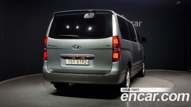 Hyundai Starex 4WD 11-Seater Wagon HVX VIP Package — пробег 142 831 км — фото 4 из 5