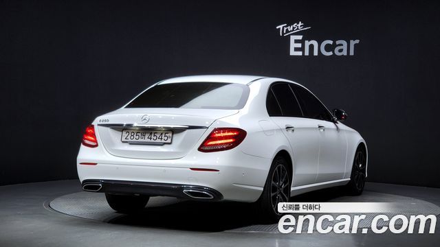 Mercedes-Benz E-Class из Кореи Encar