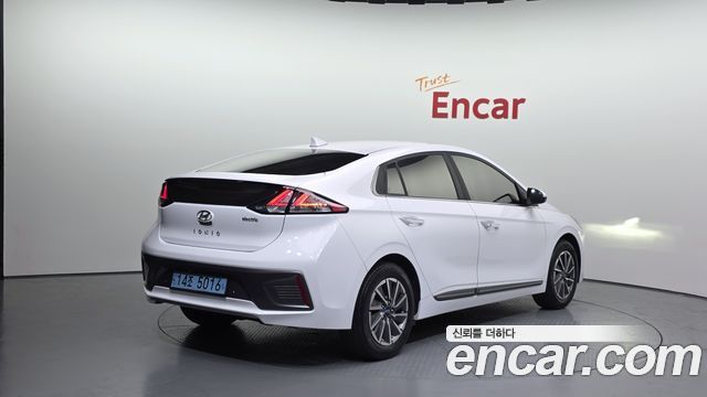 Hyundai Ioniq Q — пробег 107 137 км — фото 2 из 5