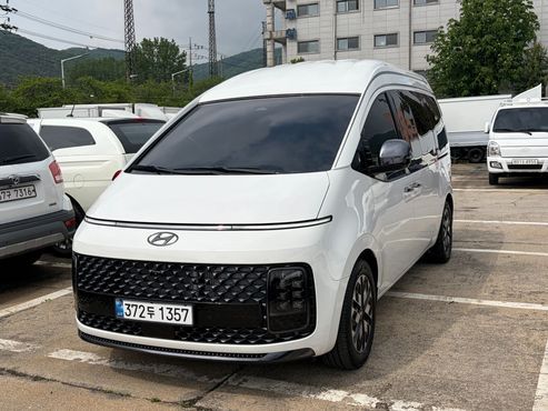 Hyundai Staria 4WD Lounge 9-Seater Limousine — пробег 1 666 км — фото 1 из 5