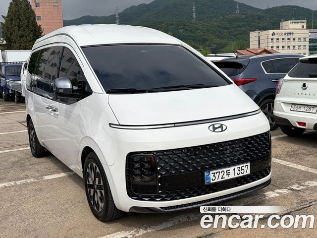 Hyundai Staria 4WD Lounge 9-Seater Limousine — пробег 1 666 км — фото 3 из 5