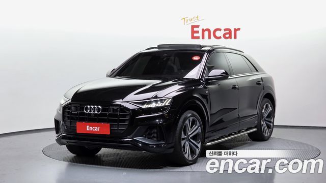 Audi Q8 55 TFSI Quattro Premium — пробег 24 033 км — фото 1 из 5