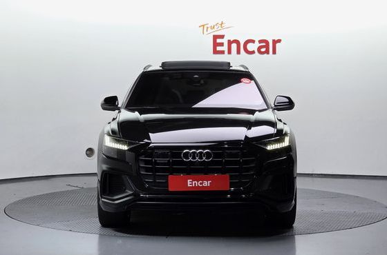 Audi Q8 55 TFSI Quattro Premium — пробег 24 033 км — фото 3 из 5