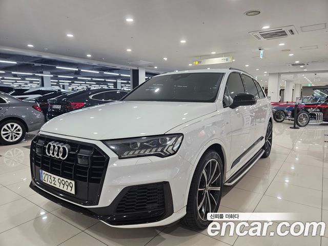 Audi Q7 55 TFSI Quattro Premium — пробег 76 500 км — фото 1 из 5
