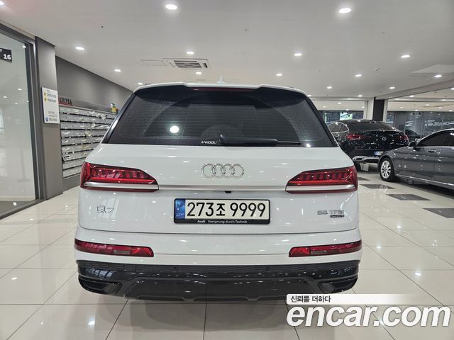Audi Q7 55 TFSI Quattro Premium — пробег 76 500 км — фото 4 из 5
