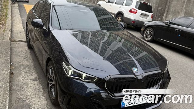 BMW 5-Series 520i M Sport — пробег 500 км — фото 2 из 5