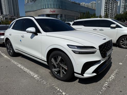 Genesis GV70 2.5T Gasoline 2WD — пробег 1 054 км — фото 4 из 5