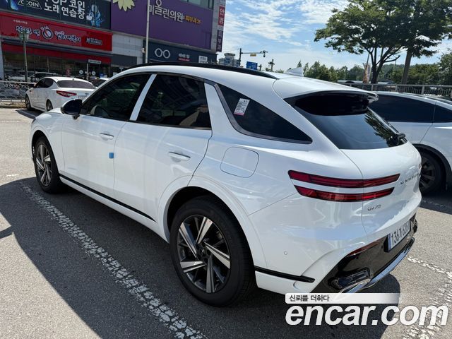Genesis GV70 2.5T Gasoline 2WD — пробег 1 054 км — фото 5 из 5