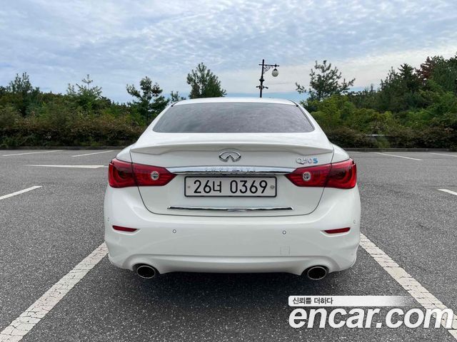 Infiniti Q50 3.5 Hybrid Essence — пробег 40 840 км — фото 4 из 5