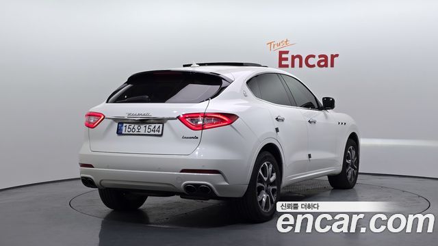 Maserati Levante из Кореи Encar