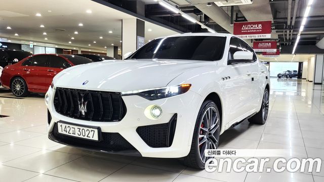 Maserati Levante 3.8 Trofeo — пробег 33 931 км — фото 4 из 5