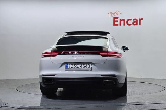 Porsche Panamera 3.0 AWD — пробег 83 253 км — фото 4 из 5