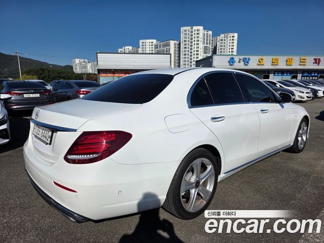 Mercedes-Benz E-Class из Кореи Encar