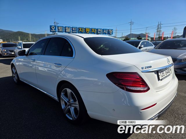 Mercedes-Benz E-Class из Кореи Encar