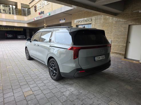Kia Carnival Gasoline 9-Seater Gravity — пробег 7 000 км — фото 4 из 5