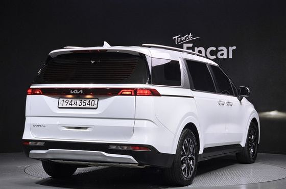 Kia Carnival 9-Seater Prestige — пробег 36 900 км — фото 2 из 5