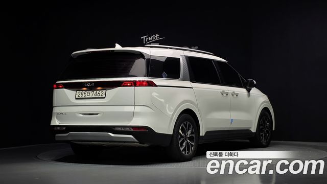 Kia Carnival 9-Seater Prestige — пробег 75 900 км — фото 2 из 5