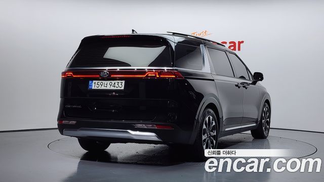 Kia Carnival 9-Seater Signature — пробег 18 244 км — фото 2 из 5