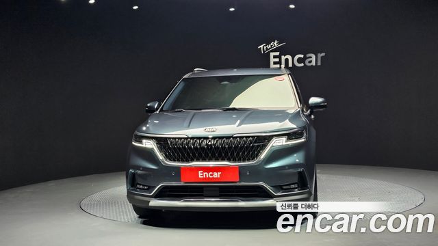 Kia Carnival 9-Seater Signature — пробег 83 020 км — фото 3 из 5