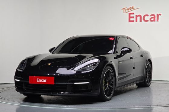 Porsche Panamera 2.9 AWD E-Hybrid — пробег 103 354 км — фото 1 из 5