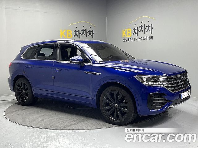 Volkswagen Touareg 3.0 TDI R-Line — пробег 35 710 км — фото 1 из 5