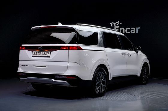 Kia Carnival 9-Seater Prestige — пробег 88 899 км — фото 2 из 5
