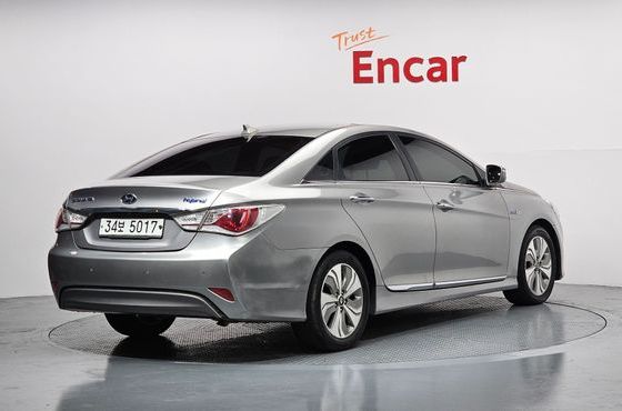 Hyundai Sonata 2.0 Premium — пробег 98 690 км — фото 2 из 5