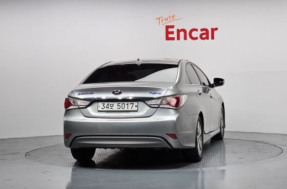 Hyundai Sonata 2.0 Premium — пробег 98 690 км — фото 4 из 5