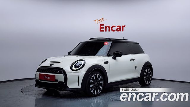 Mini Cooper Classic Launch Pack Third Generation — пробег 42 373 км — фото 1 из 5