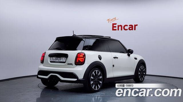 Mini Cooper Classic Launch Pack Third Generation — пробег 42 373 км — фото 2 из 5