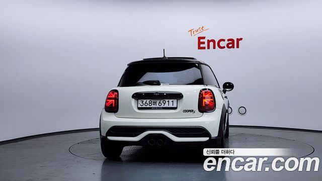 Mini Cooper Classic Launch Pack Third Generation — пробег 42 373 км — фото 4 из 5