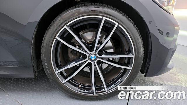 BMW 3-Series 320d Touring M Sport — пробег 76 656 км — фото 5 из 5