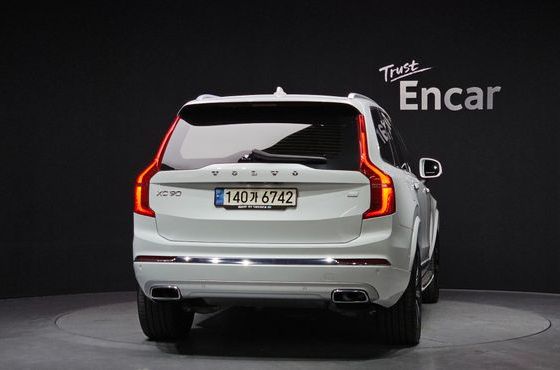 Volvo XC90 T8 Inscription Hybird — пробег 23 260 км — фото 4 из 5