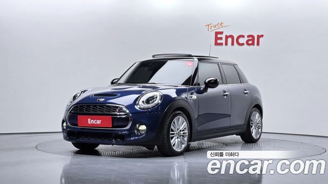Mini Cooper 5Door Standard 3rd — пробег 72 043 км — фото 1 из 5