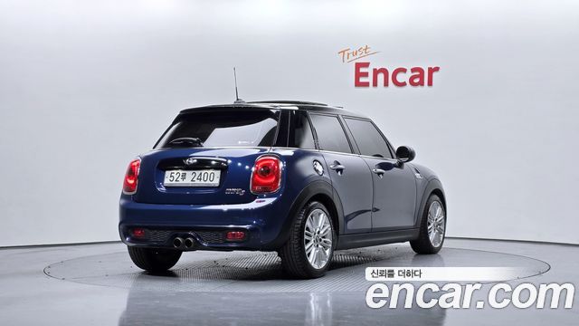 Mini Cooper 5Door Standard 3rd — пробег 72 043 км — фото 2 из 5
