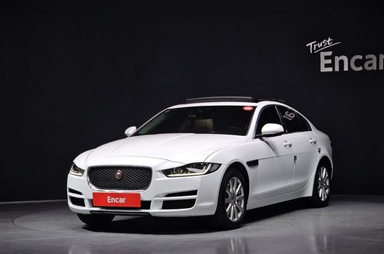 Jaguar XE 20d Perstige AWD — пробег 102 691 км — фото 1 из 5