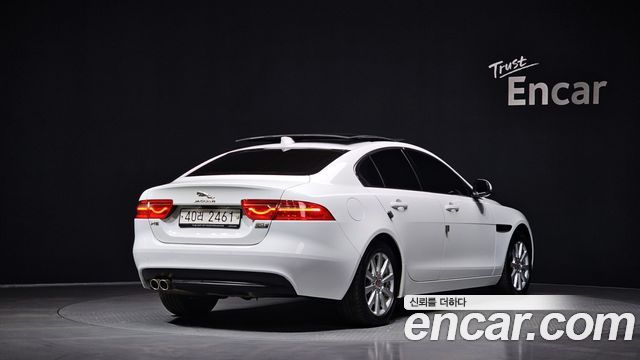 Jaguar XE 20d Perstige AWD — пробег 102 691 км — фото 2 из 5