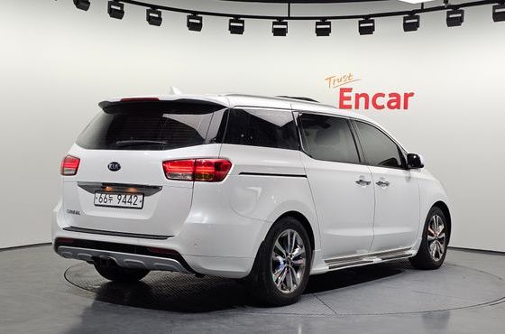 Kia Carnival 9-seater Prestige — пробег 147 734 км — фото 2 из 5