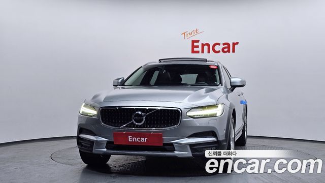 Volvo V90 D5 AWD — пробег 87 446 км — фото 3 из 5