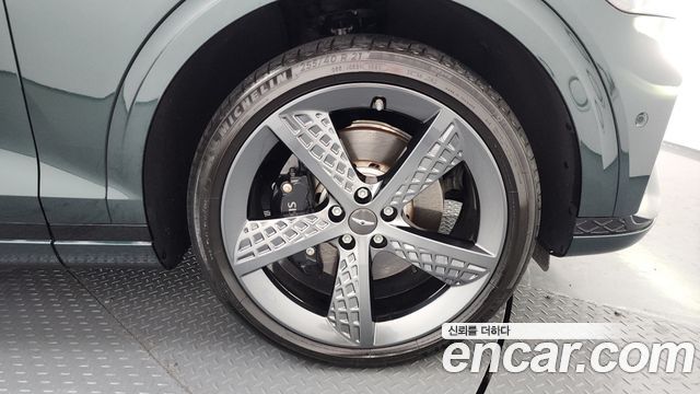 Genesis GV70 из Кореи Encar