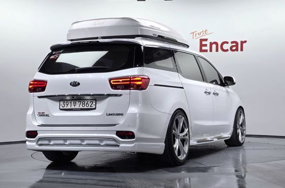 Kia Carnival 7-Seater Limousine President — пробег 73 458 км — фото 2 из 5